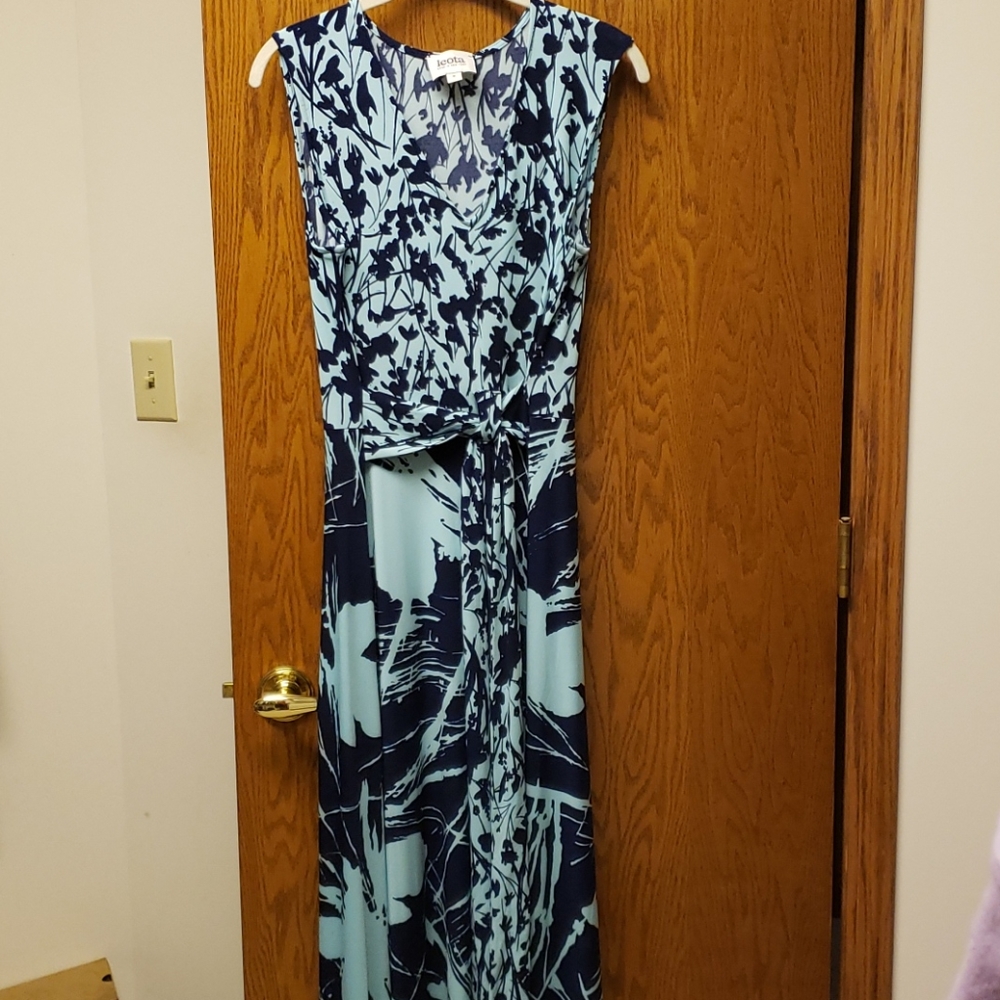 Leota Nicole maxi dress